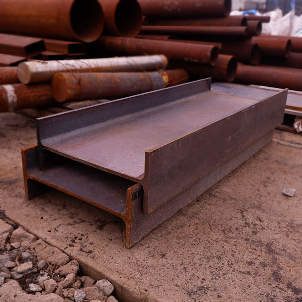 Балка металлическая